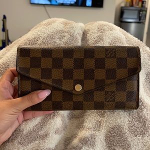 Louis Vuitton Sarah Wallet Damier